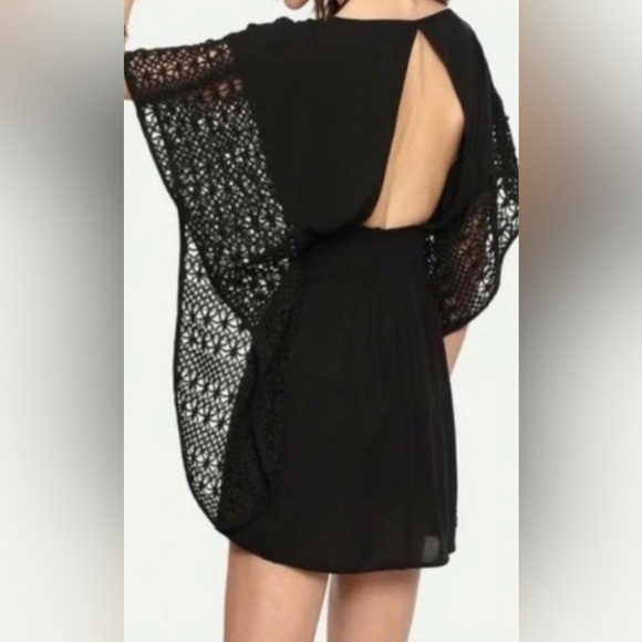 Victoria's Secret cover up - Picture 3 of 4